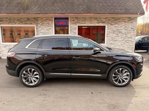 2021 Lincoln Nautilus Reserve