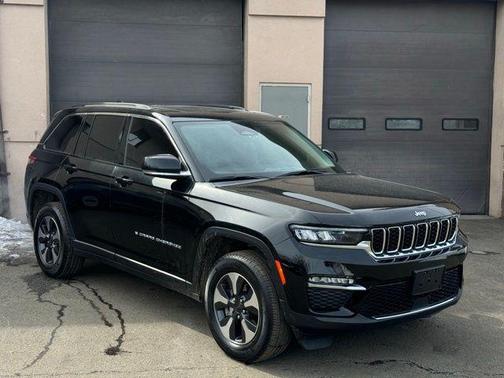Diamond Black 2023 Jeep Grand Cherokee 4xe Base