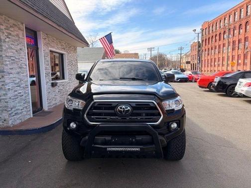 2018 Toyota Tacoma SR
