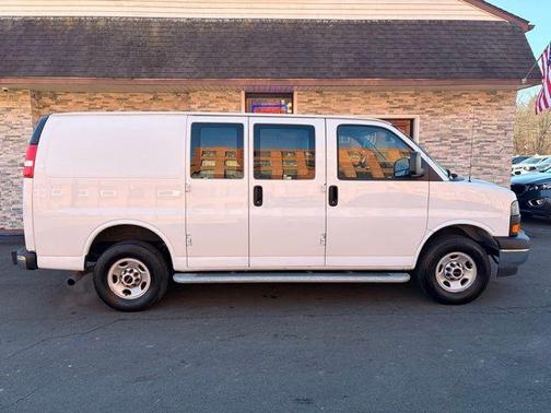 2024 GMC Savana 2500 Work Van