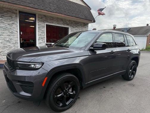 2022 Jeep Grand Cherokee Altitude