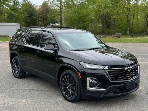 Mosaic Black Metallic 2023 Chevrolet Traverse RS