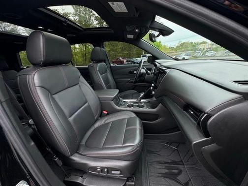 Mosaic Black Metallic 2023 Chevrolet Traverse RS