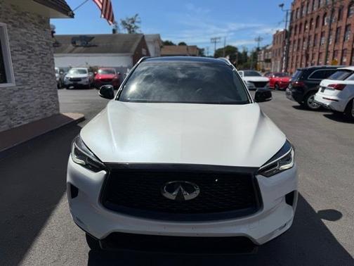 2022 INFINITI QX50 Luxe