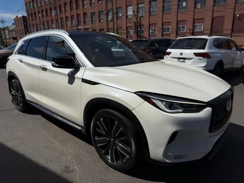 2022 INFINITI QX50 Luxe