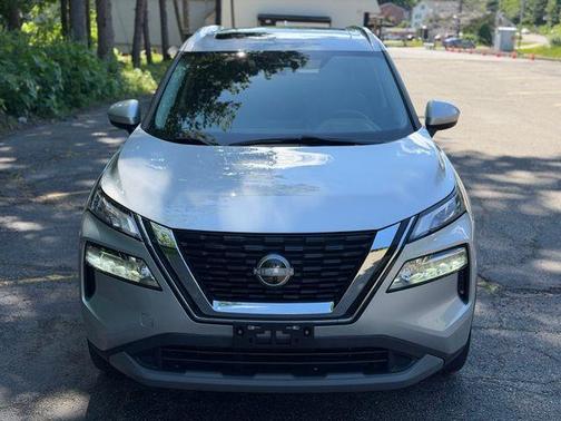 Brilliant Silver Metallic 2023 Nissan Rogue SV