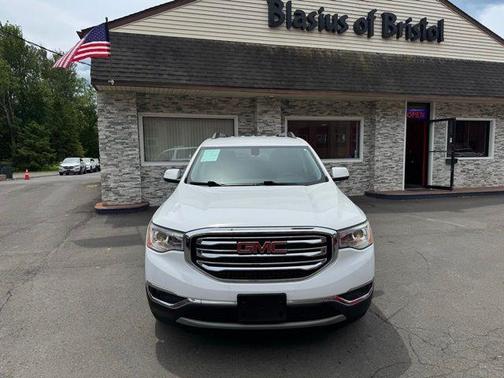 Summit White 2018 GMC Acadia SLE-2