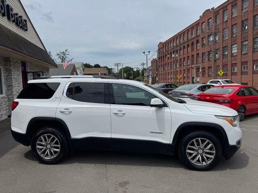 Summit White 2018 GMC Acadia SLE-2