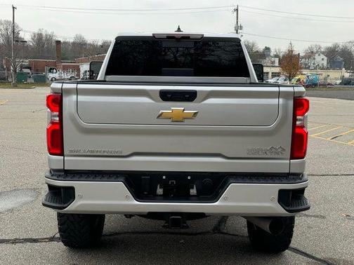 Silver Ice Metallic 2023 Chevrolet Silverado 2500 High Country