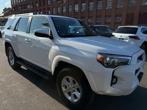 2022 Toyota 4Runner SR5