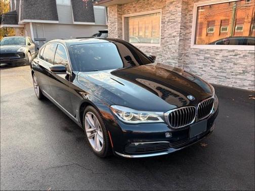 2018 BMW 750 i xDrive