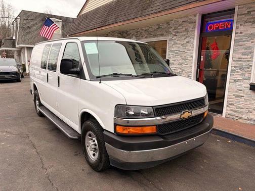 2022 Chevrolet Express 2500 Work Van