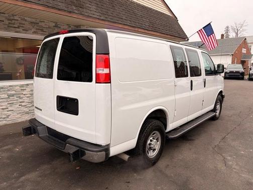 2022 Chevrolet Express 2500 Work Van