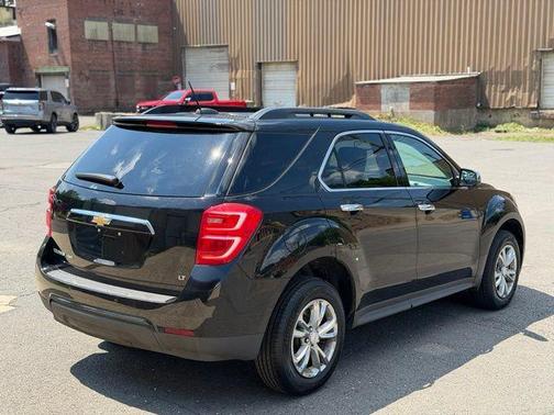 Mosaic Black Metallic 2017 Chevrolet Equinox LT