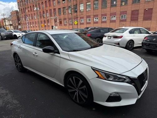 2022 Nissan Altima 2.5 SR