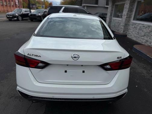 2022 Nissan Altima 2.5 SR