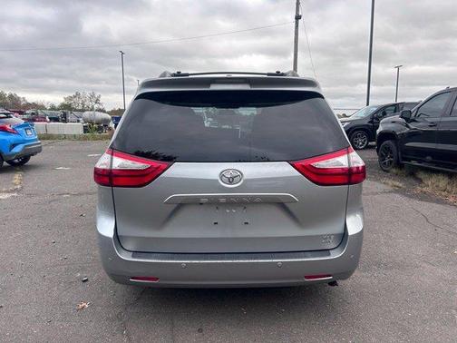 Silver Sky Metallic 2016 Toyota Sienna XLE Premium