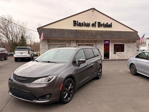 2020 Chrysler Pacifica Touring-L