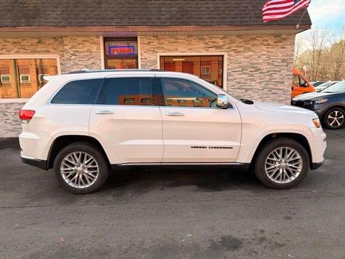 2018 Jeep Grand Cherokee Summit