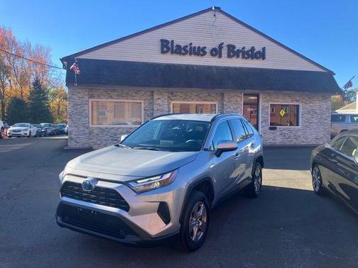 2024 Toyota RAV4 Hybrid XLE