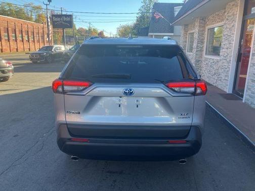 2024 Toyota RAV4 Hybrid XLE