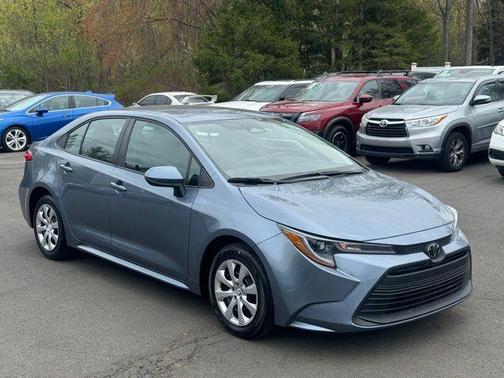 CELESTITE 2025 Toyota Corolla LE