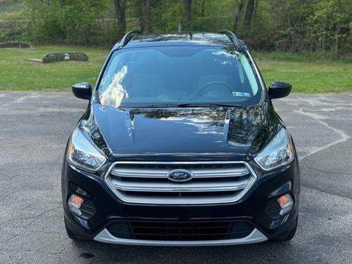 Shadow Black 2018 Ford Escape SE
