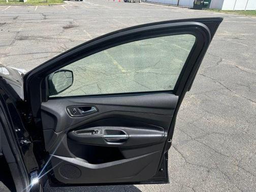 Shadow Black 2018 Ford Escape SE