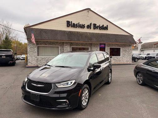 2024 Chrysler Pacifica Touring-L