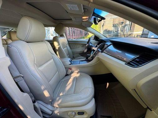 Ruby Red Metallic 2014 Ford Taurus SEL
