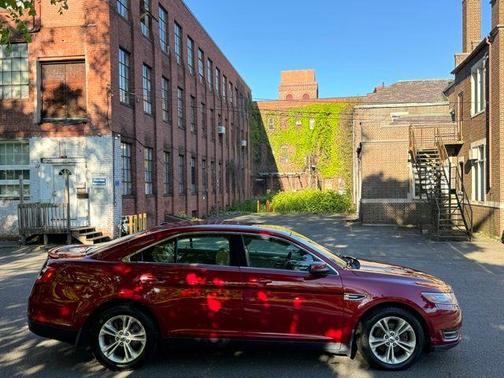 Ruby Red Metallic 2014 Ford Taurus SEL