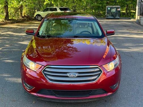 Ruby Red Metallic 2014 Ford Taurus SEL