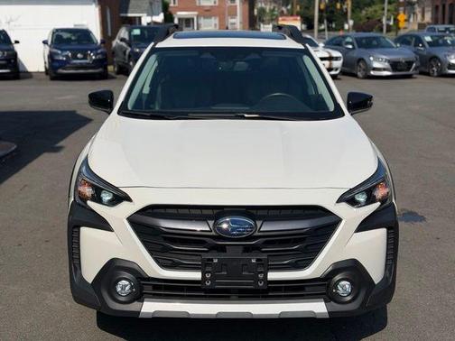 Crystal White Pearl 2024 Subaru Outback Limited