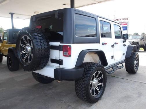 2016 Jeep Wrangler Unlimited Sahara
