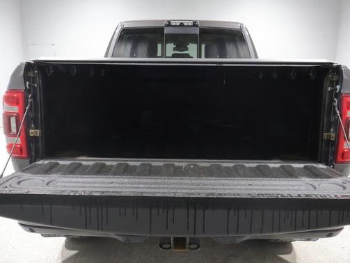 Granite Crystal Metallic Clearcoat 2020 RAM 2500 Laramie Crew Cab 4x4 6'4' Box