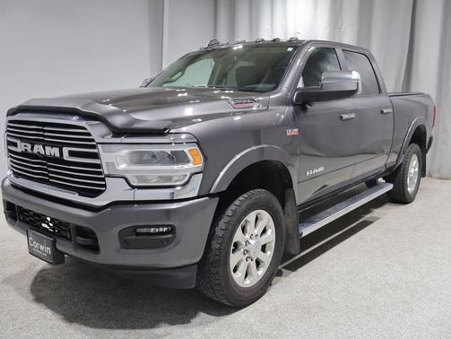 Granite Crystal Metallic Clearcoat 2020 RAM 2500 Laramie Crew Cab 4x4 6'4' Box