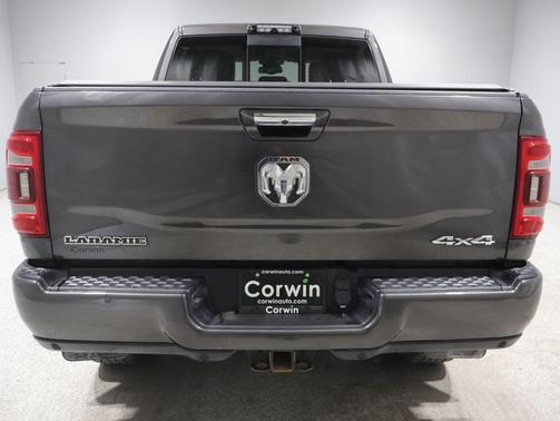 Granite Crystal Metallic Clearcoat 2020 RAM 2500 Laramie Crew Cab 4x4 6'4' Box