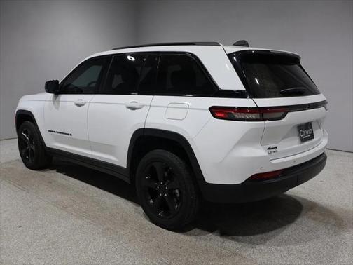 2022 Jeep Grand Cherokee Altitude