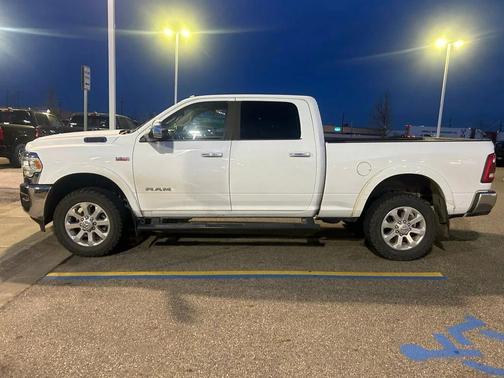 2022 RAM 2500 Laramie Crew Cab 4x4 6'4' Box
