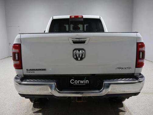 2022 RAM 2500 Laramie Crew Cab 4x4 6'4' Box