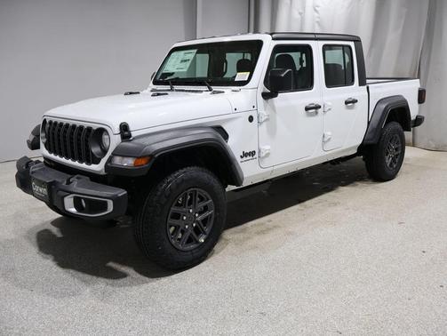Bright White Clearcoat 2026 Jeep Gladiator Sport