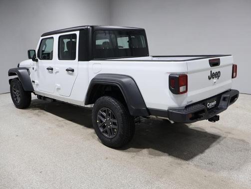 Bright White Clearcoat 2026 Jeep Gladiator Sport