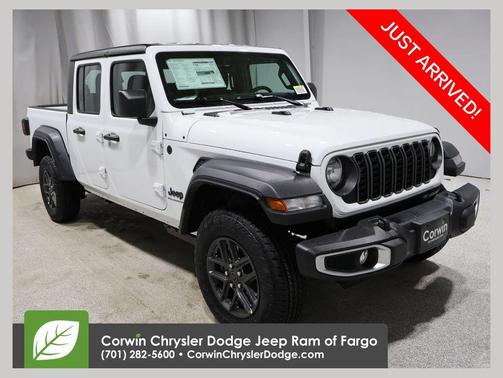 Bright White Clearcoat 2026 Jeep Gladiator Sport