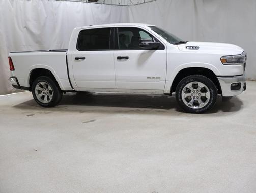 Bright White Clearcoat 2026 RAM 1500 Big Horn/Lone Star