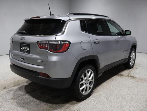 2023 Jeep Compass Latitude Lux