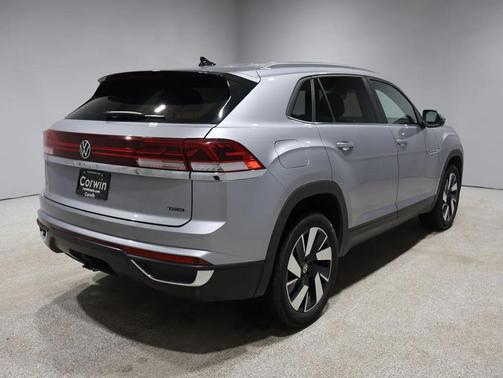 2025 Volkswagen Atlas Cross Sport 2.0T SE w/Technology 4MOTION