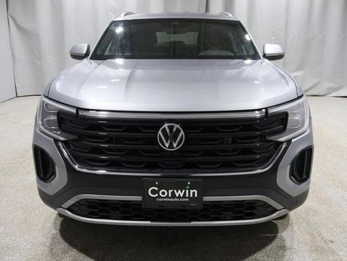2025 Volkswagen Atlas Cross Sport 2.0T SE w/Technology 4MOTION