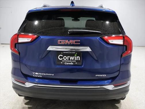 2022 GMC Terrain SLT