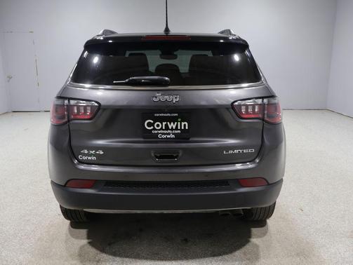 Granite Crystal Metallic Clearcoat 2022 Jeep Compass Limited