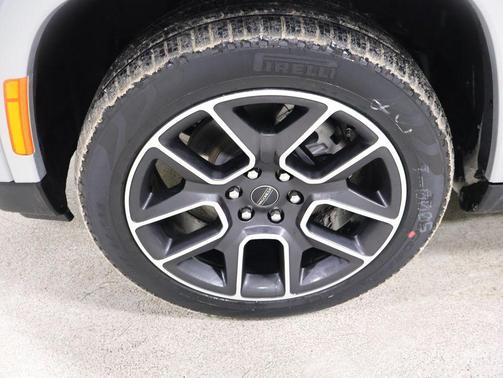 2025 Jeep Wagoneer L Super 4x4